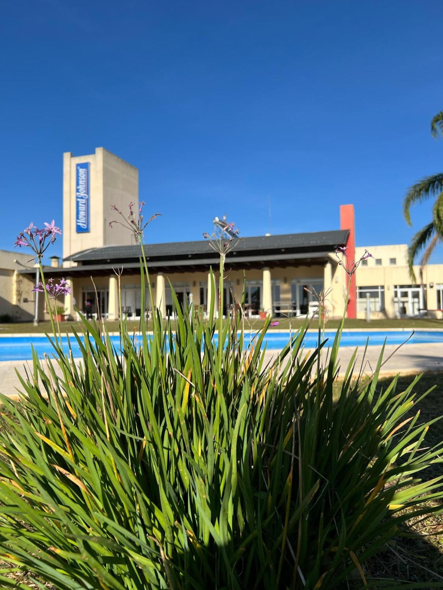 Howard Johnson Inn Росаріо-де-ла-Фронтера Екстер'єр фото
