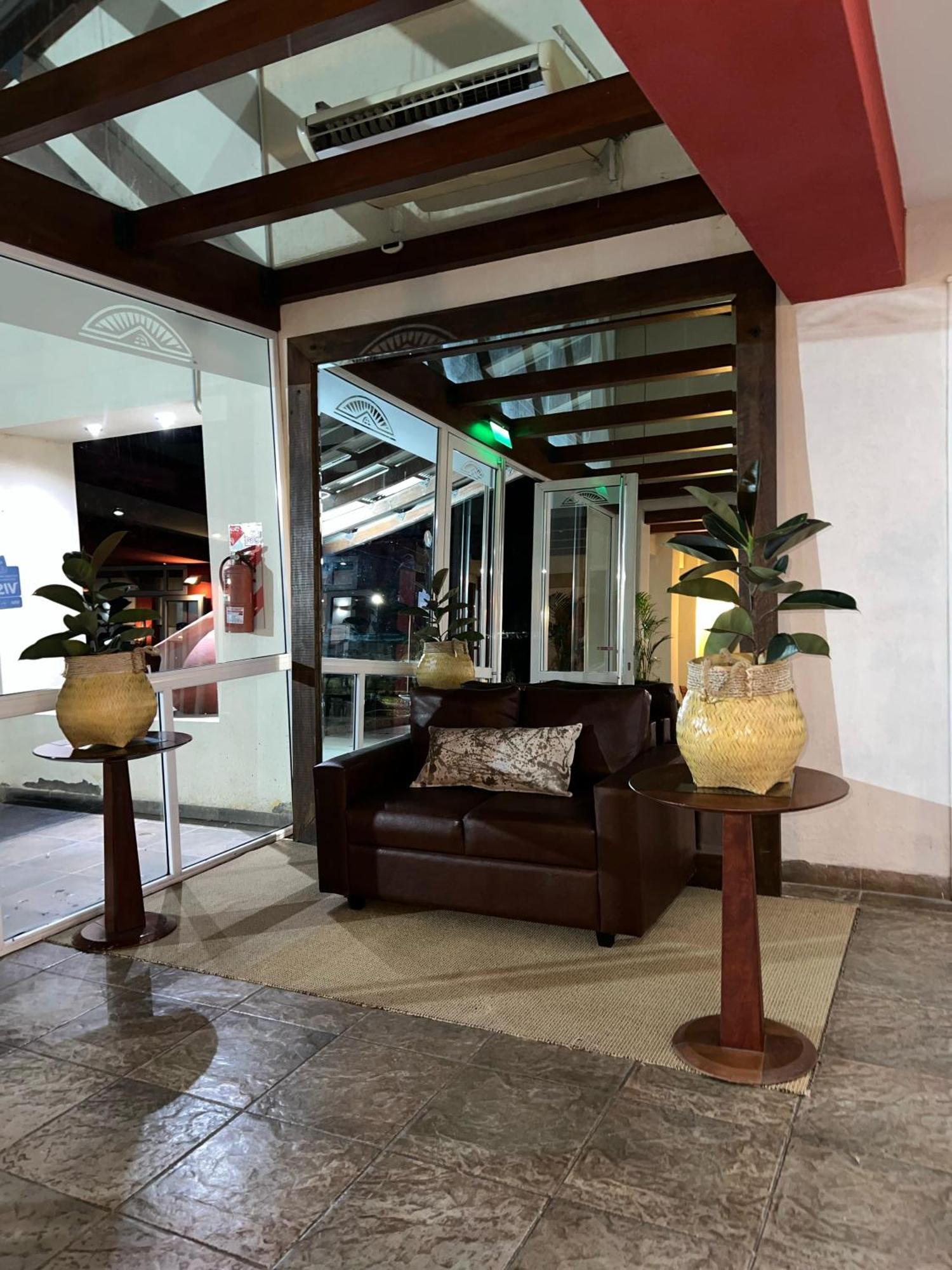 Howard Johnson Inn Росаріо-де-ла-Фронтера Екстер'єр фото