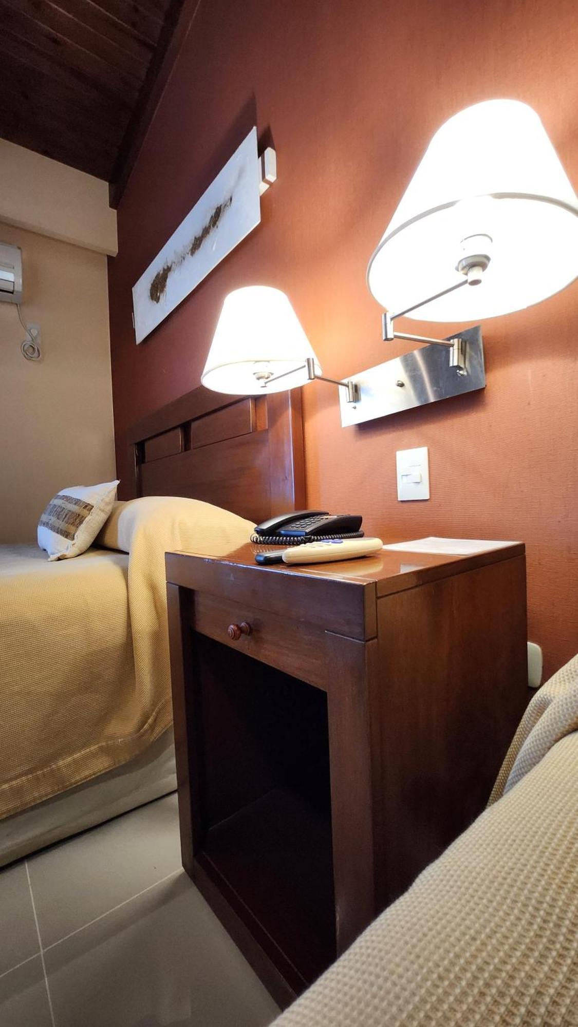 Howard Johnson Inn Росаріо-де-ла-Фронтера Екстер'єр фото