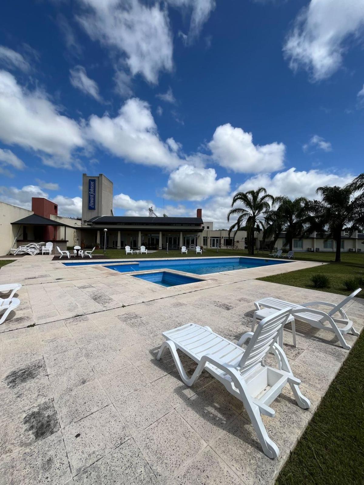Howard Johnson Inn Росаріо-де-ла-Фронтера Екстер'єр фото