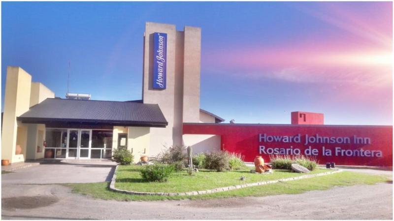 Howard Johnson Inn Росаріо-де-ла-Фронтера Екстер'єр фото